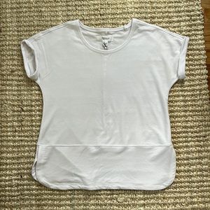 Woman’s white t shirt